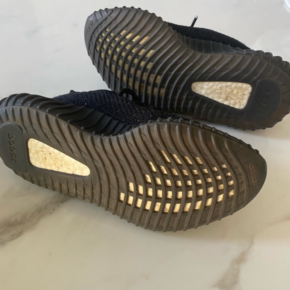 Adidas Yeezy Boost 350 V2 - Picture 6 of 7